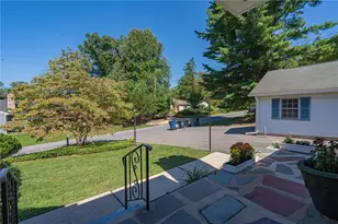 3224 Chestnut Dr, South Whitehall Township, PA 18104 - Photo 5