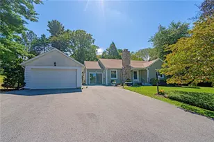 3224 Chestnut Dr, South Whitehall Township, PA 18104 - Photo 1