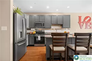 254 Redclover Ln, Upper Macungie Township, PA 18104 - Photo 5