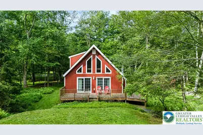 161 Linden Loop, Pocono Summit, PA 18346 - Photo 1