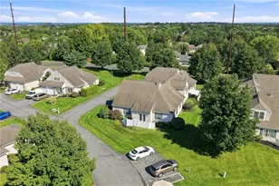 2512 Waynesborough Ct, Lower Macungie Township, PA 18062 - Photo 9