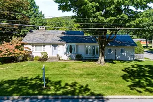 203 Vine St, Pen Argyl Boro, PA 18072 - Photo 1