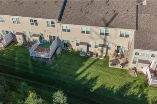 310 Redclover Ln, Upper Macungie Township, PA 18104 - Photo 5