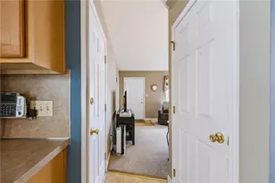 2603 Fieldview Dr, Lower Macungie Township, PA 18062 - Photo 9