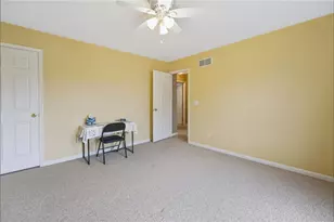 2603 Fieldview Dr, Lower Macungie Township, PA 18062 - Photo 17