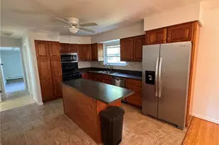 7198 Heather Rd, Lower Macungie Township, PA 18062 - Photo 3