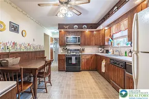 7516 Foxglove Pl, Lower Macungie Township, PA 18062 - Photo 9