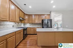 1884 Emerald Dr, South Whitehall Township, PA 18069 - Photo 15