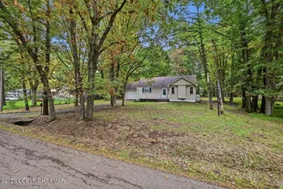 118 Buckhill Road, Penn Forrest, PA 18210 - Photo 9