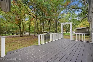 118 Buckhill Rd, Penn Forrest, PA 18210 - Photo 11