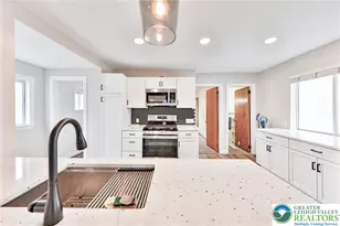 446 Maple St, Bethlehem City, PA 18018 - Photo 21