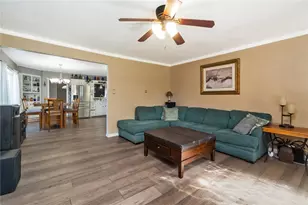 927 Summit St, Salisbury Township, PA 18015 - Photo 9