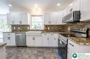 932 Pennsylvania St, Whitehall Township, PA 18052 - Photo 13