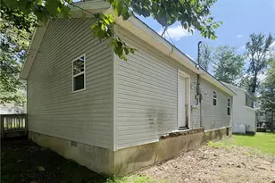 6372 Baltic Ave, Coolbaugh Twp, PA 18466 - Photo 5