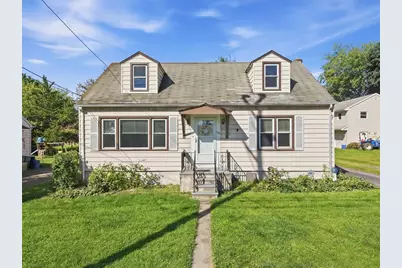 170 S New Street, Nazareth Boro, PA 18064 - Photo 1