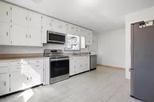 170 S New St, Nazareth Boro, PA 18064 - Photo 11