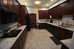 40 Glenmoor Cir N, Palmer Twp, PA 18045 - Photo 27