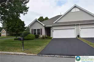 40 Glenmoor Cir N, Palmer Twp, PA 18045 - Photo 3