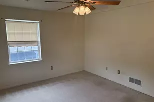 4936 Cheryl Dr, Hanover Twp, PA 18017 - Photo 13