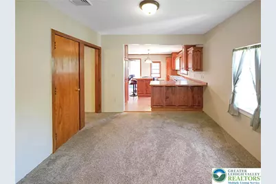 82 Front Street, Roseto, PA 18013 - Photo 11