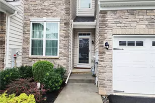 524 Gray Feather Way, Upper Macungie Township, PA 18104 - Photo 3