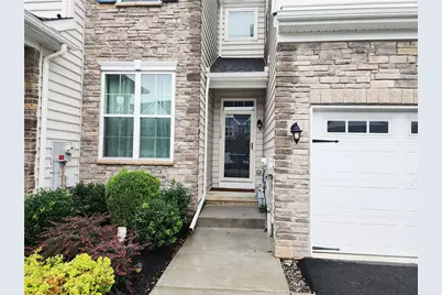 524 Gray Feather Way, Upper Macungie Township, PA 18104 - Photo 3