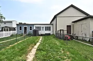 28 W Smith St, Topton, PA 19562 - Photo 11