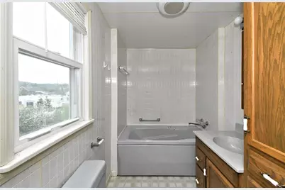 28 W Smith Street, Topton, PA 19562 - Photo 9