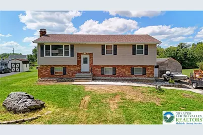 467 W Locust Lane, Lower Nazareth Twp, PA 18064 - Photo 3