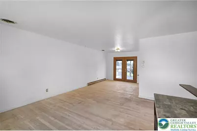 467 W Locust Lane, Lower Nazareth Twp, PA 18064 - Photo 5