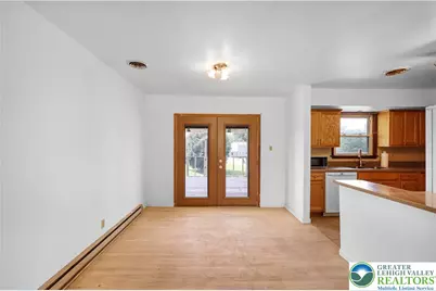 467 W Locust Lane, Lower Nazareth Twp, PA 18064 - Photo 7