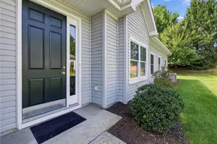 2673 Terrwood Dr W, Lower Macungie Township, PA 18062 - Photo 7
