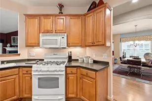 2673 Terrwood Dr W, Lower Macungie Township, PA 18062 - Photo 13