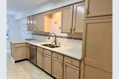 7813 Cross Creek Circle, Upper Macungie Township, PA 18031 - Photo 7