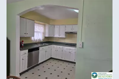 1431 Garden Avenue, Salisbury Township, PA 18103 - Photo 3