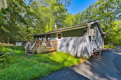 335 Shady Oaks Drive E, Ross Twp, PA 18353 - Photo 3