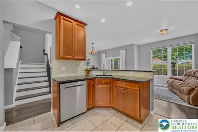 4236 Creek Road, South Whitehall Township, PA 18104 - Photo 9