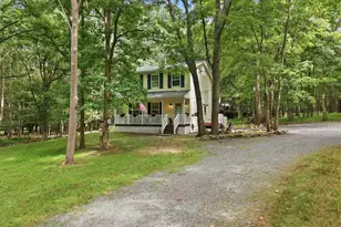 38 Payallup Trail, Penn Forrest, PA 18210 - Photo 3