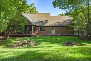 215 Piney Woods Dr, Penn Forrest, PA 18229 - Photo 11