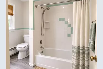 1324 Marlow Street #3-Upper Level, Salisbury Township, PA 18103 - Photo 5