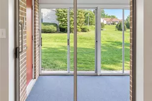 2677 Rolling Green Dr, Macungie Boro, PA 18062 - Photo 13
