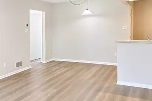 2677 Rolling Green Dr, Macungie Boro, PA 18062 - Photo 3