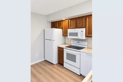 2677 Rolling Green Drive #677, Macungie Boro, PA 18062 - Photo 5
