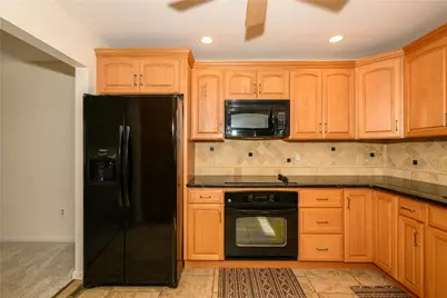 606 Buckingham Drive, Northampton Boro, PA 18067 - Photo 9
