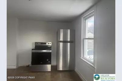 16 E Main, Pen Argyl, PA 18072 - Photo 5