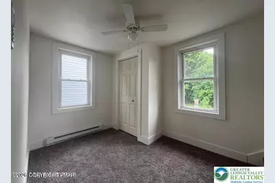 16 E Main, Pen Argyl, PA 18072 - Photo 21