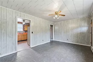 1033 Walt Rd, Upper Hanover Twp, PA 18073 - Photo 9