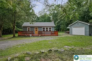 105 Chariton Dr, East Stroudsburg, PA 18301 - Photo 1