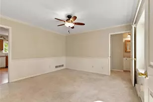 1285 Clearview Cir, Lower Macungie Township, PA 18103 - Photo 9