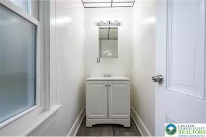 739 Broadway, Bangor, PA 18013 - Photo 15